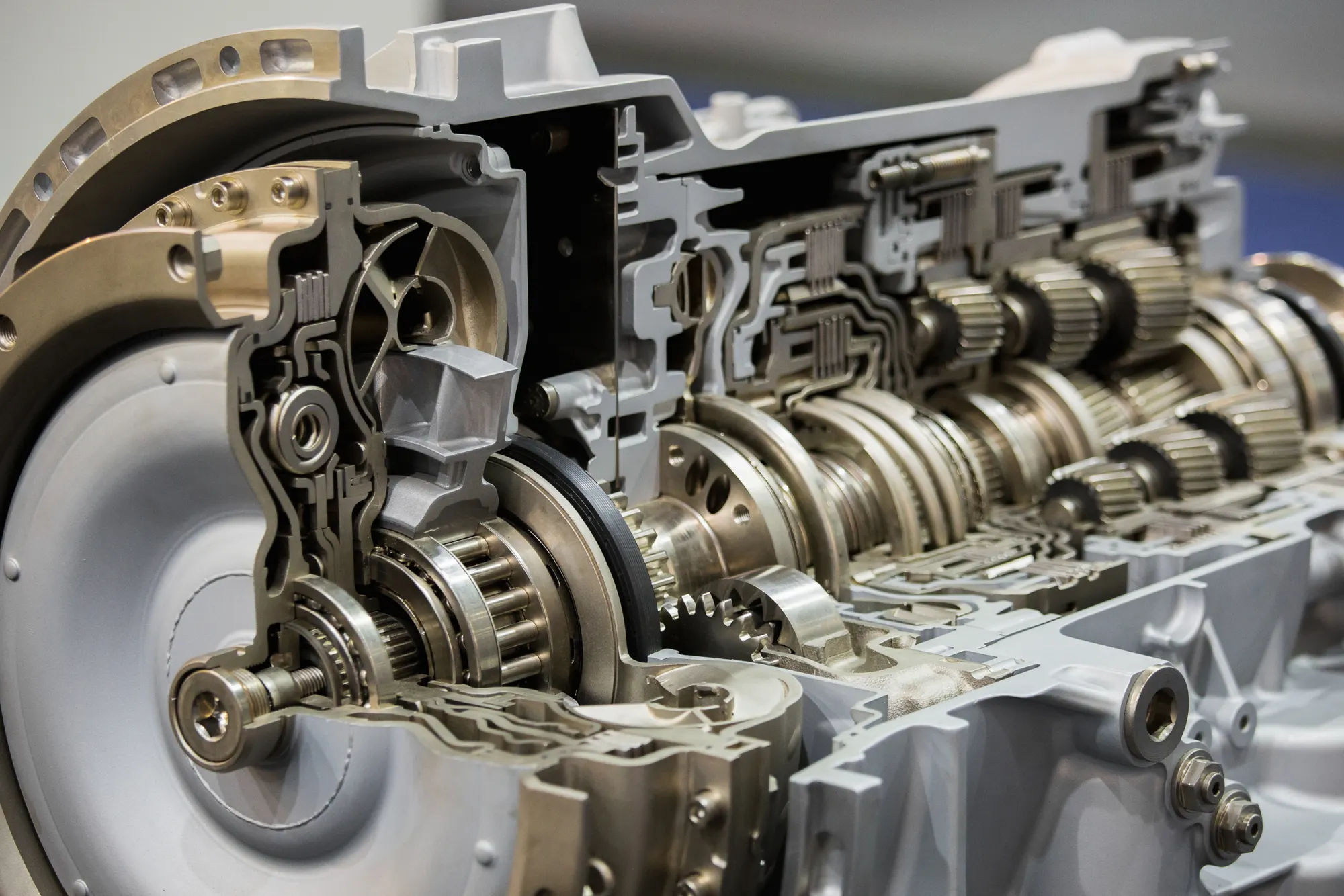 Cutaway of a modern automatic transmission showing its gear sets and clutch packs